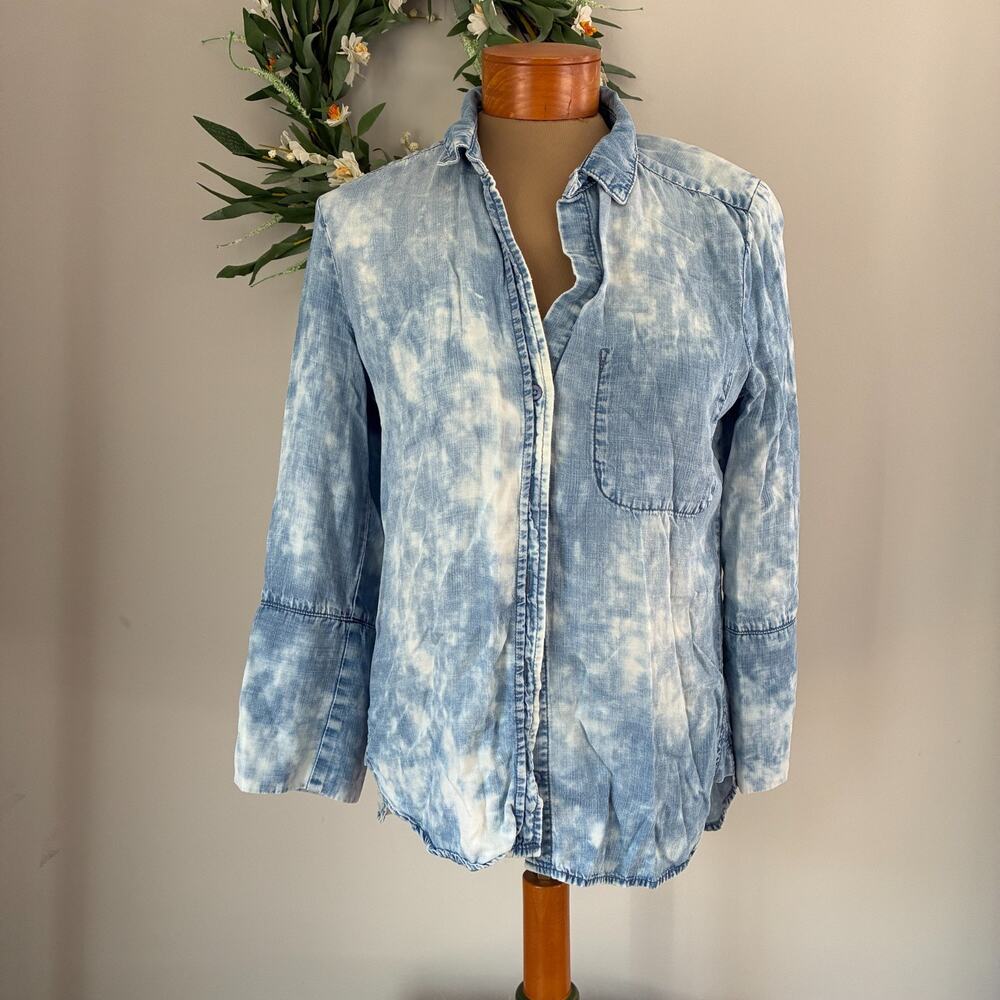 Anthropologie Cloth & Stone Acid Wash Women Button Shirt Hi-Low, Size Small